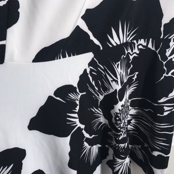 Black and white dress - Picture 2 of 2